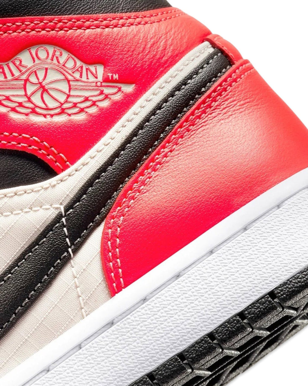 (W) Air Jordan 1 Mid ‘Light Orewood Brown’